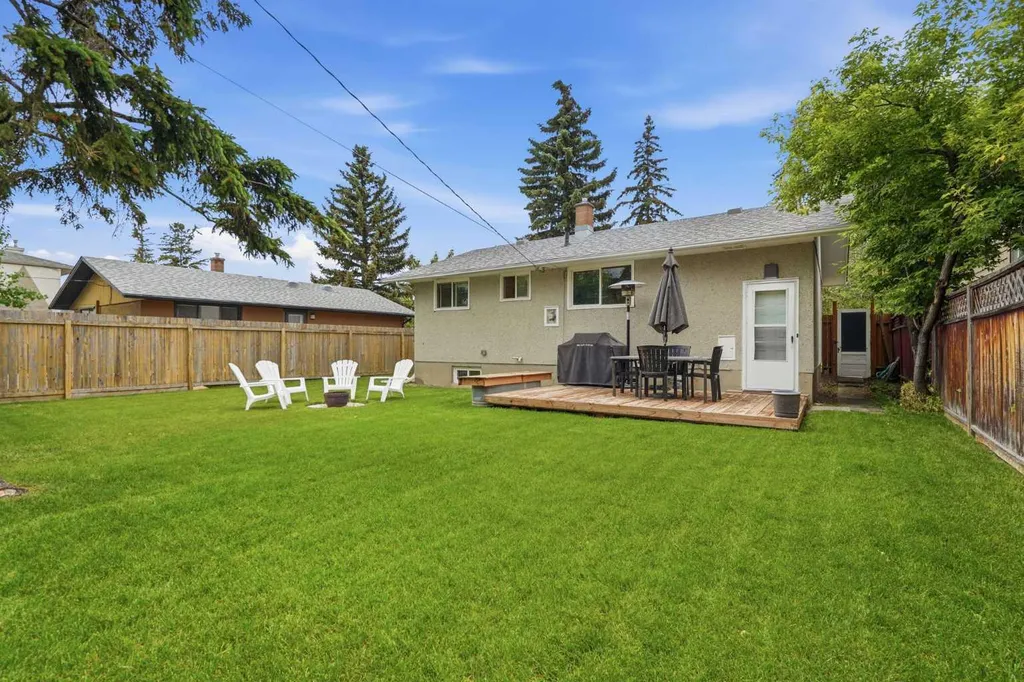3732 45 Street SW Calgary AB T3E 3V4