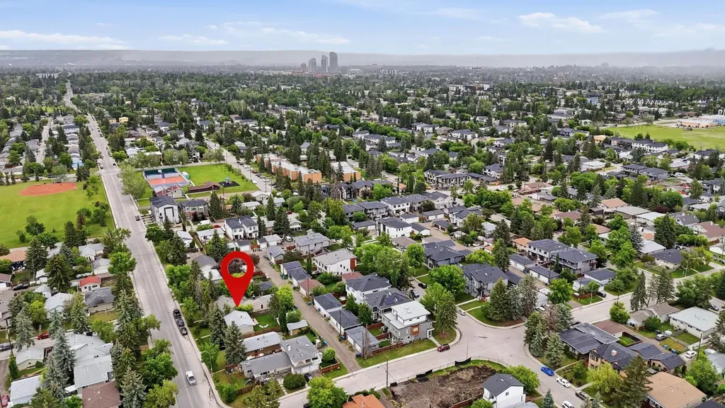 3732 45 Street SW Calgary AB T3E 3V4