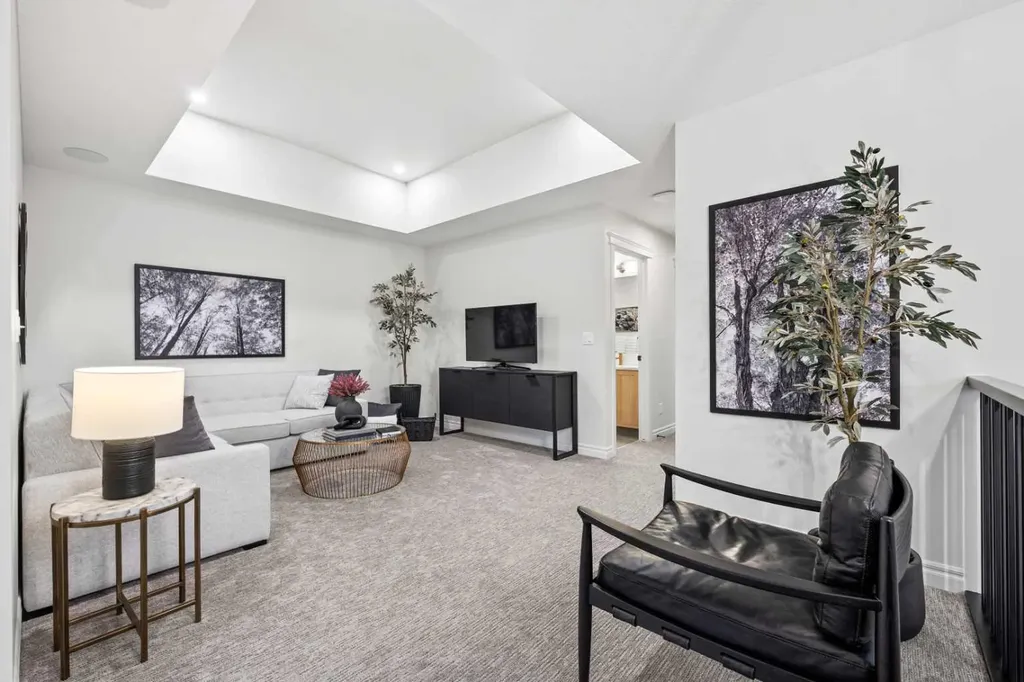 177 Mitchell Road NW Calgary AB T3R 2G8