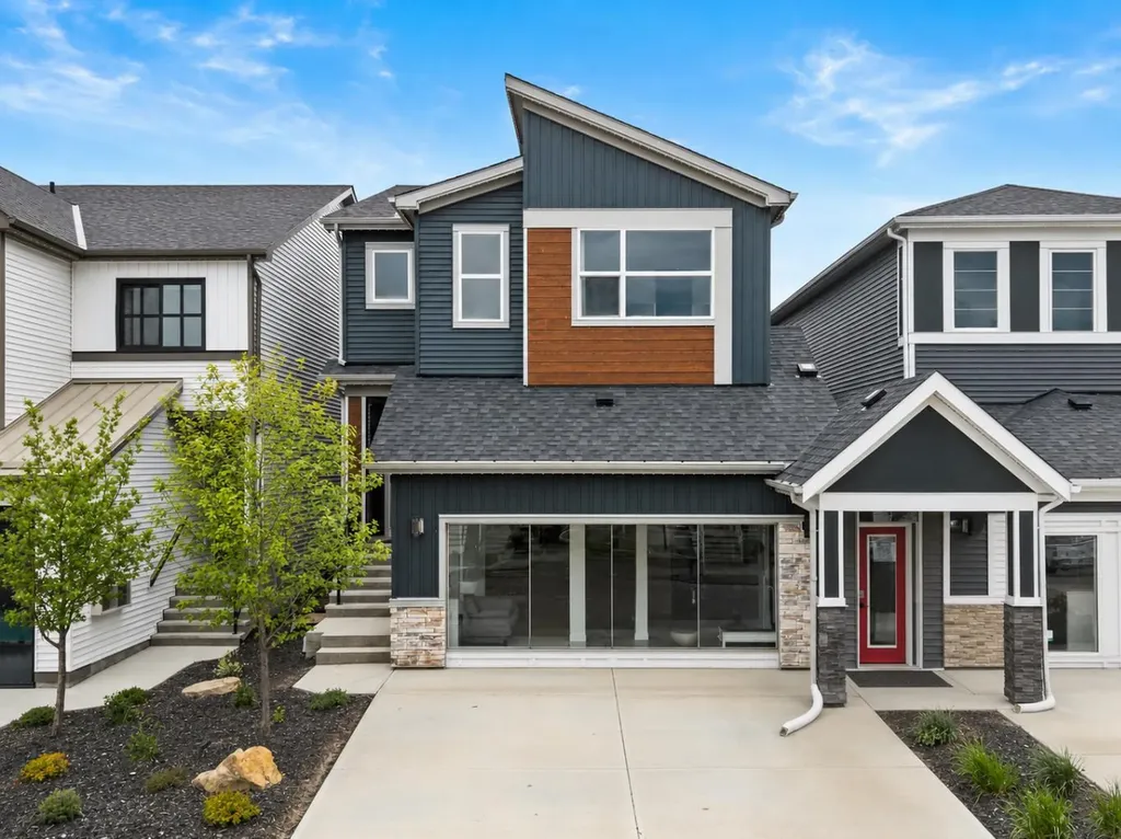 177 Mitchell Road NW Calgary AB T3R 2G8