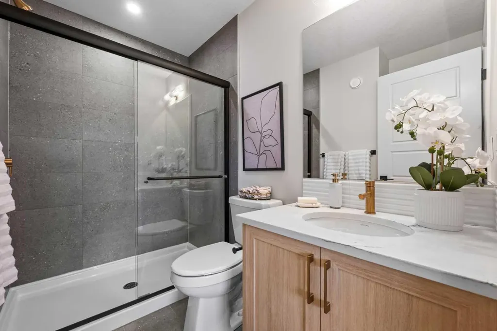 177 Mitchell Road NW Calgary AB T3R 2G8