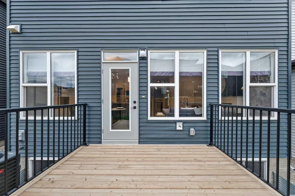 177 Mitchell Road NW Calgary AB T3R 2G8