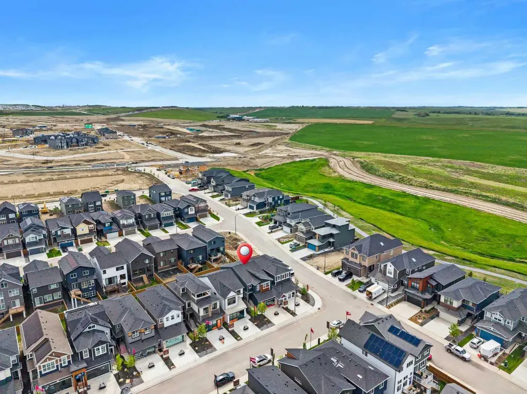 177 Mitchell Road NW Calgary AB T3R 2G8