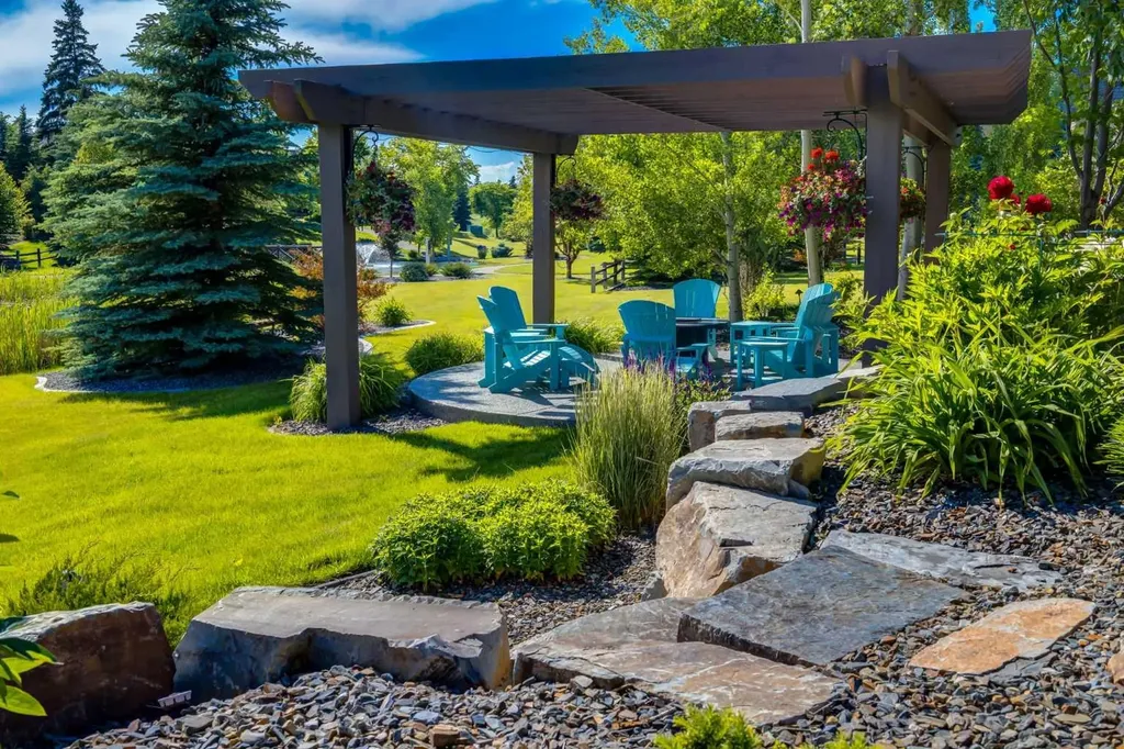 4 Ranche Drive Heritage Pointe AB T1S 4K1