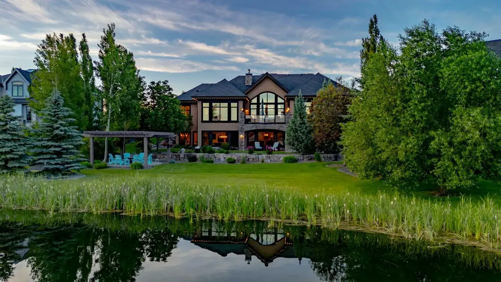 4 Ranche Drive Heritage Pointe AB T1S 4K1
