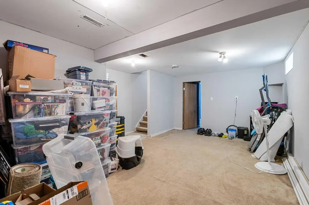 149 Taradale Close NE Calgary AB T3J 3E7