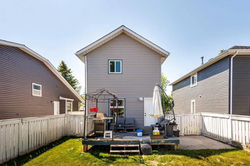 149 Taradale Close NE Calgary AB T3J 3E7