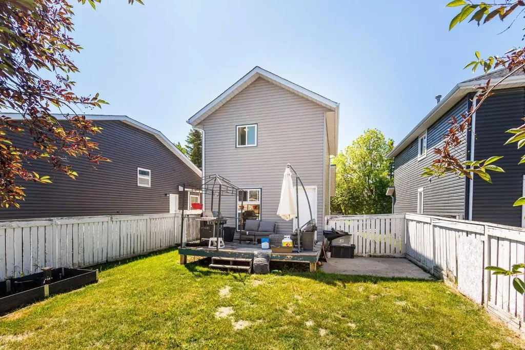 149 Taradale Close NE Calgary AB T3J 3E7