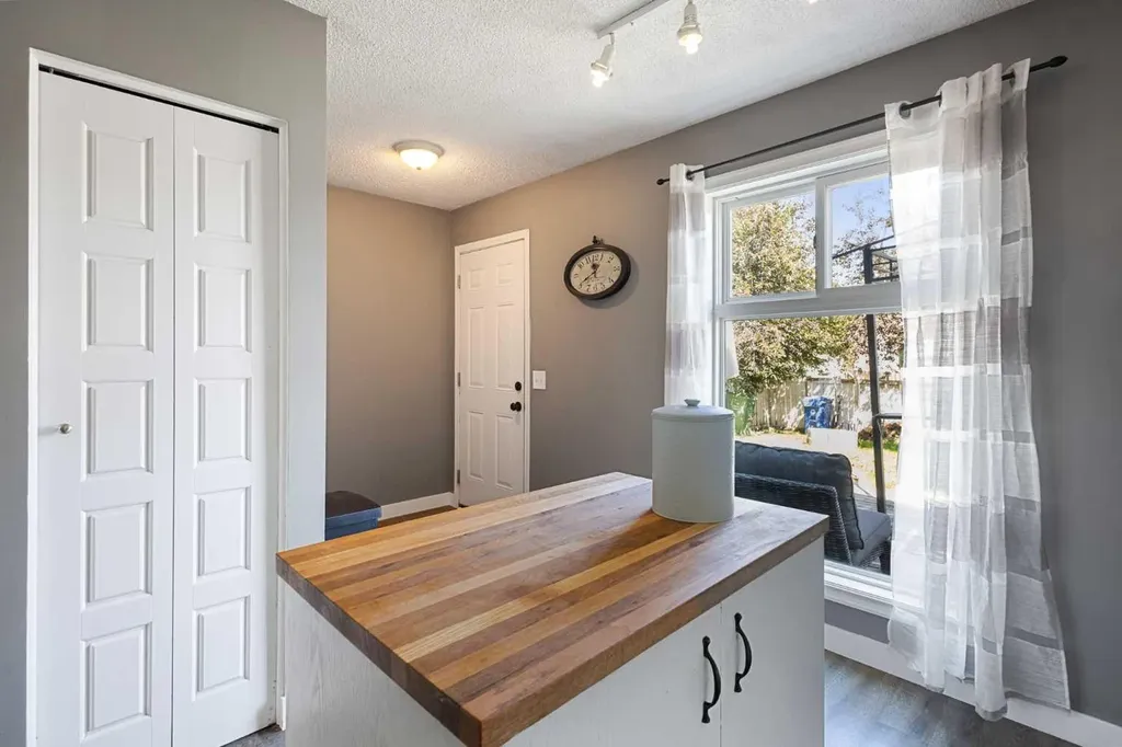 149 Taradale Close NE Calgary AB T3J 3E7