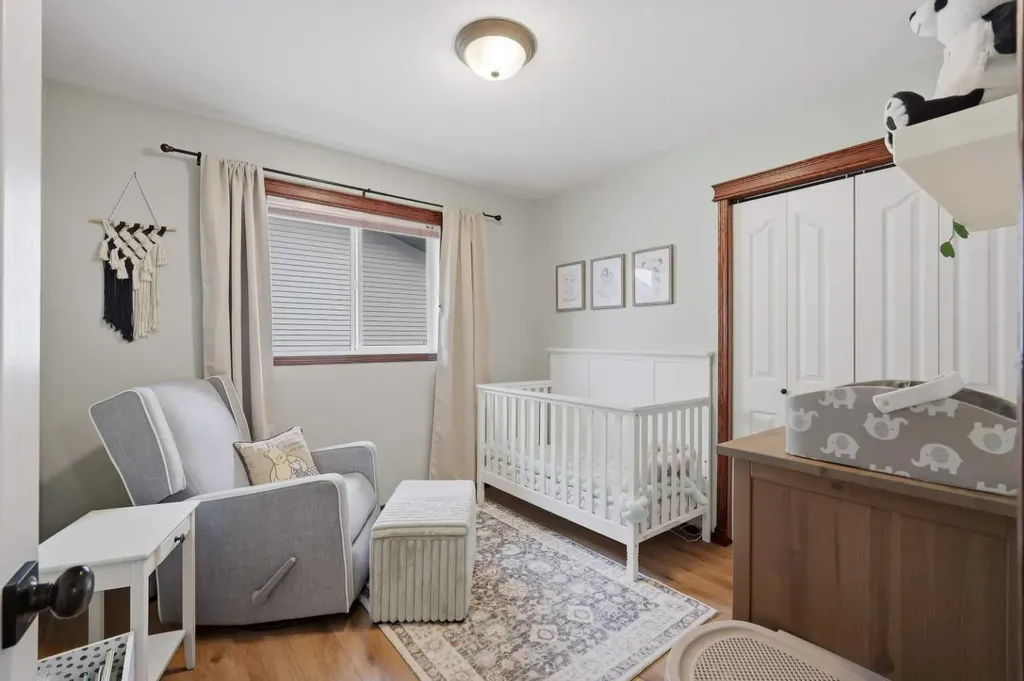 46 Livingston Close Lacombe AB T4L 2J3