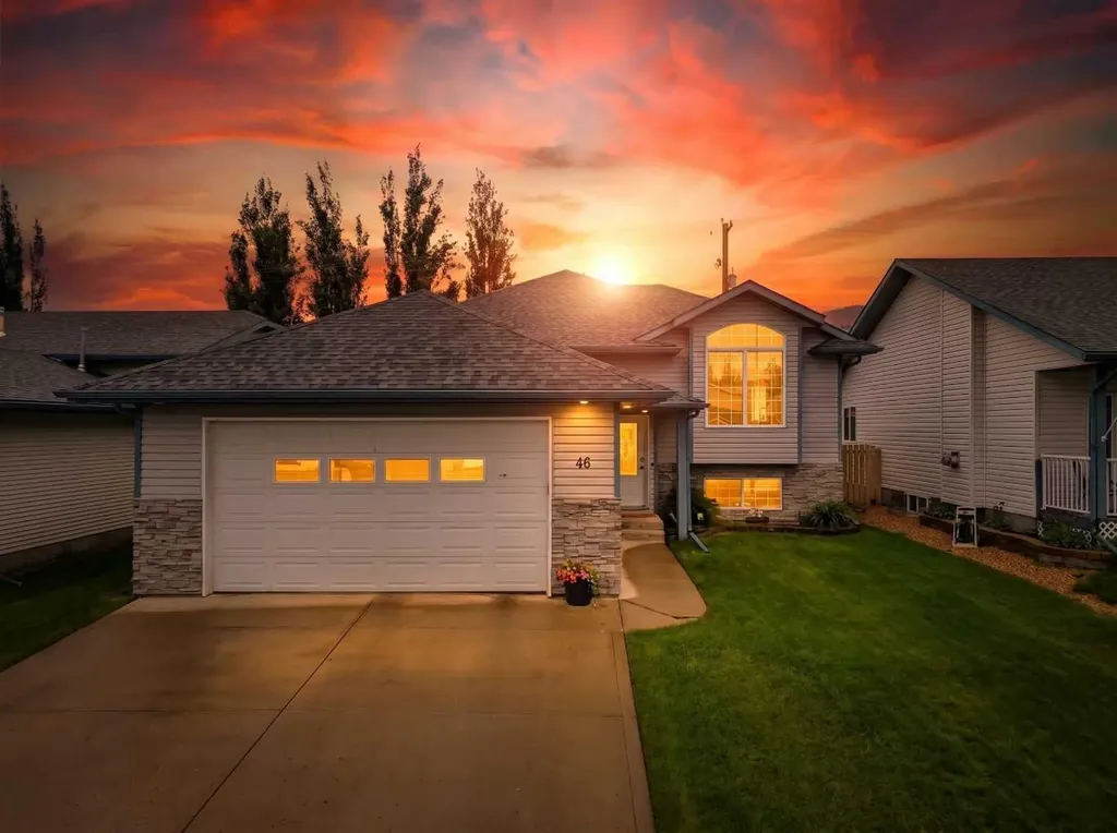 46 Livingston Close Lacombe AB T4L 2J3