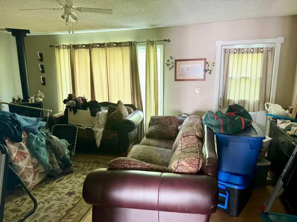 5013 4th Street Donnelly AB T0H 1G0