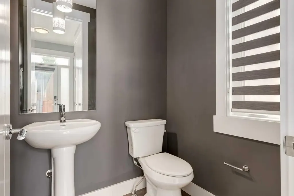 112 Burma Star Road SW Calgary AB T3E7Y4