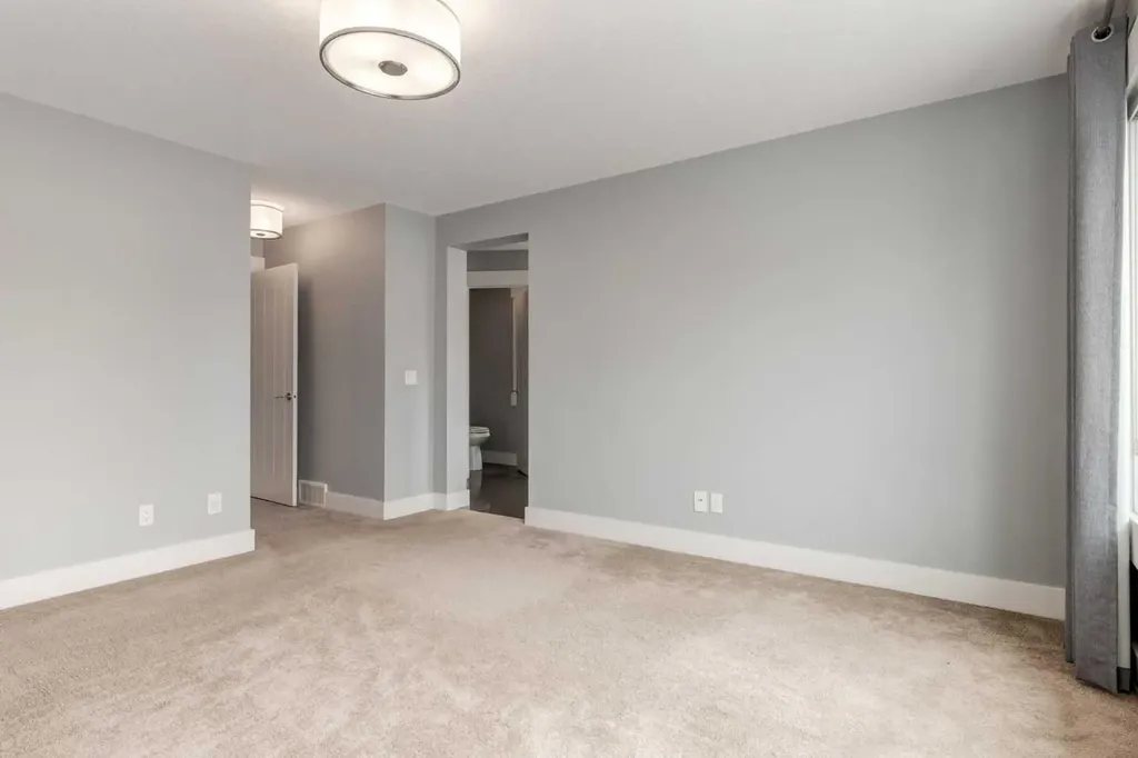 112 Burma Star Road SW Calgary AB T3E7Y4