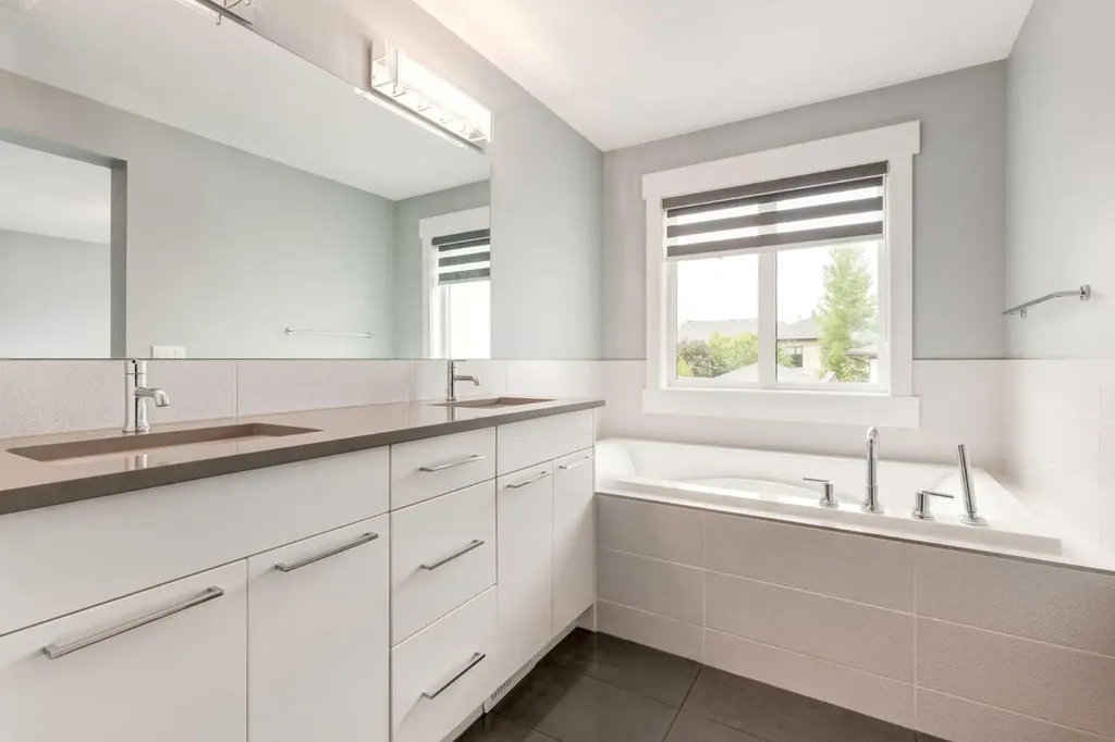 112 Burma Star Road SW Calgary AB T3E7Y4