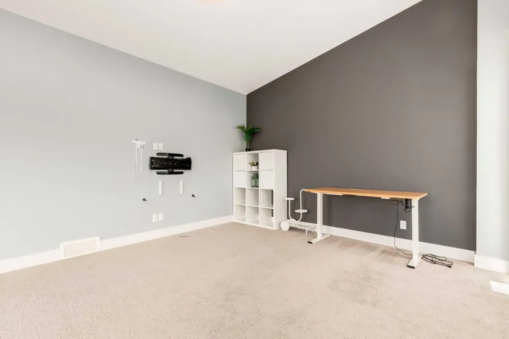 112 Burma Star Road SW Calgary AB T3E7Y4