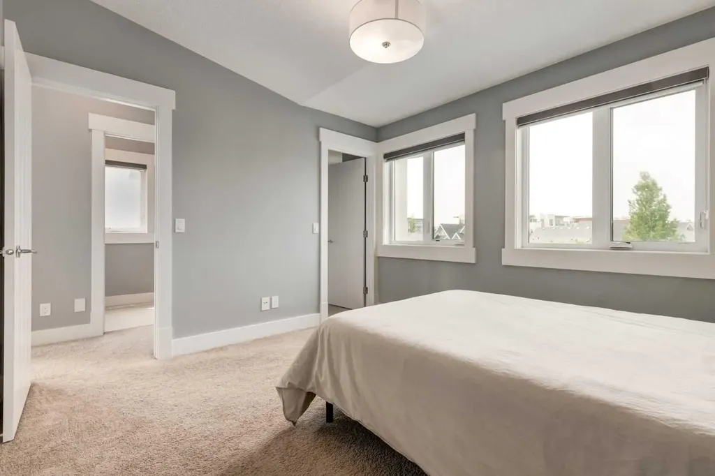112 Burma Star Road SW Calgary AB T3E7Y4