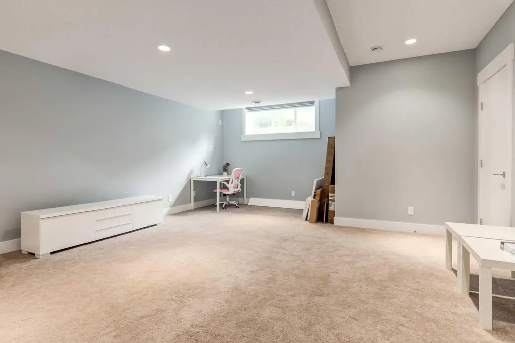 112 Burma Star Road SW Calgary AB T3E7Y4