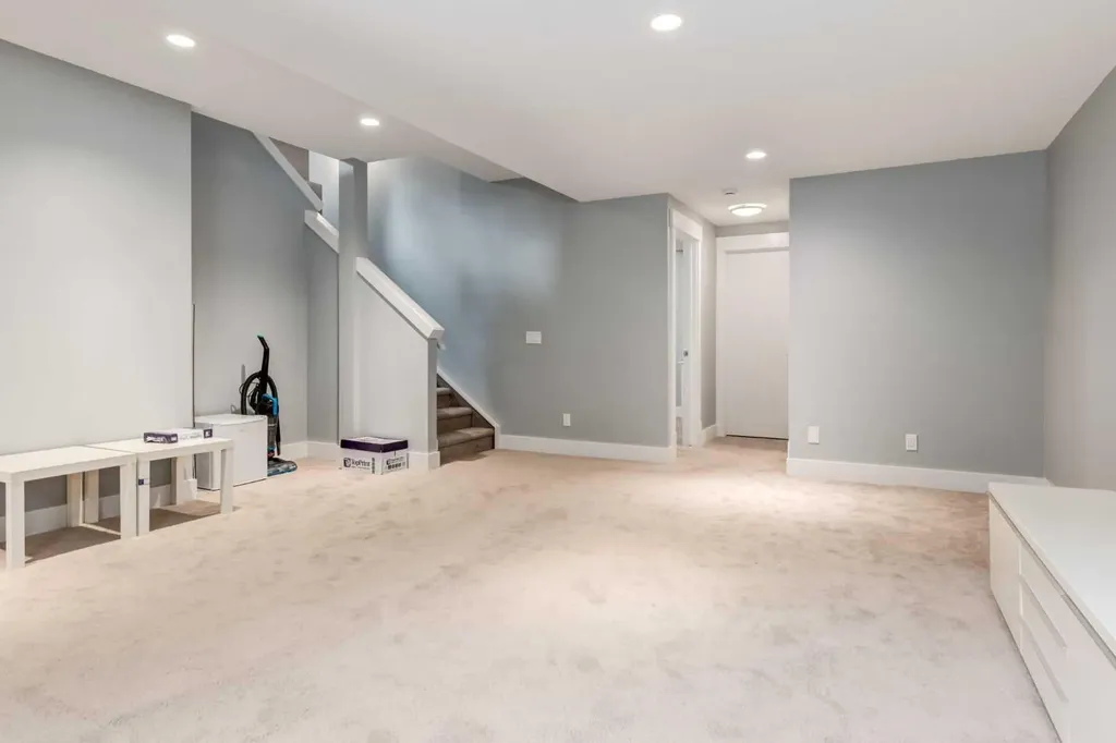 112 Burma Star Road SW Calgary AB T3E7Y4