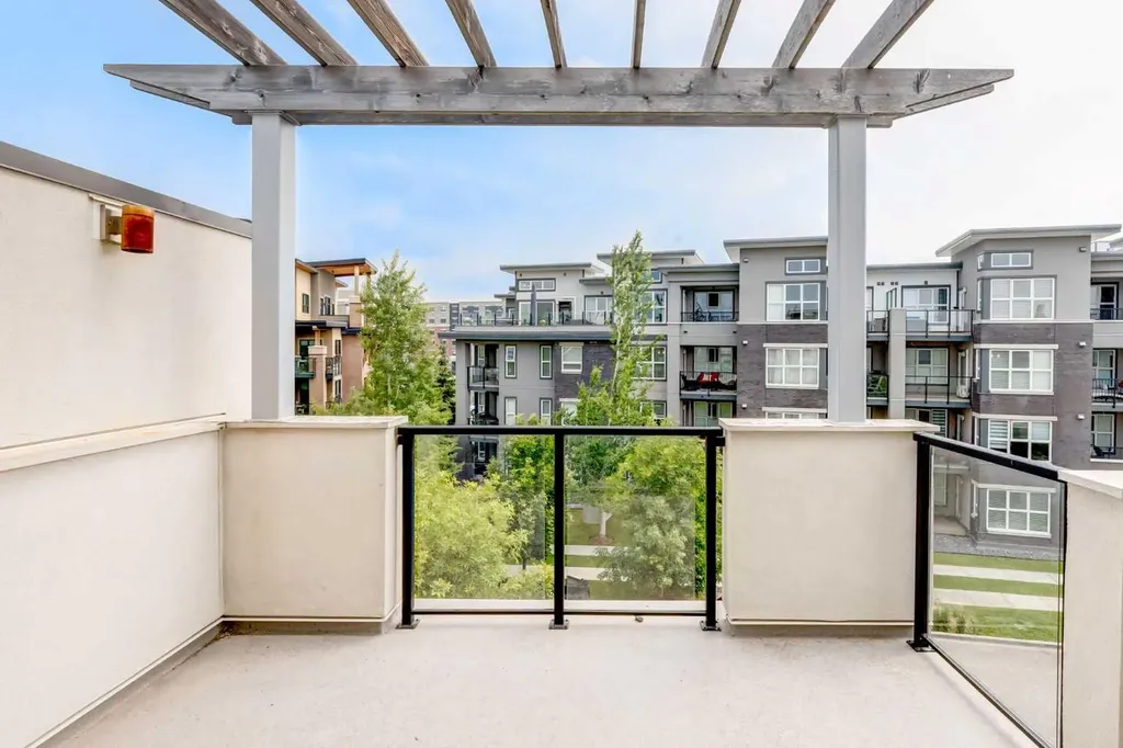 112 Burma Star Road SW Calgary AB T3E7Y4