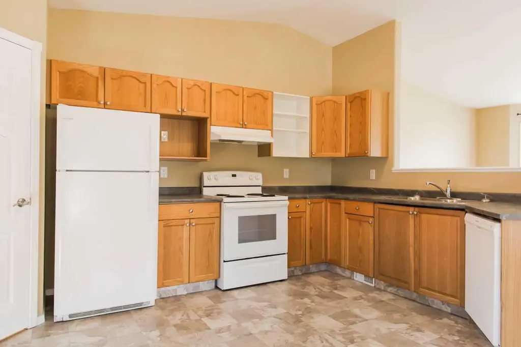 12702 95 Street Grande Prairie AB T8X1N4