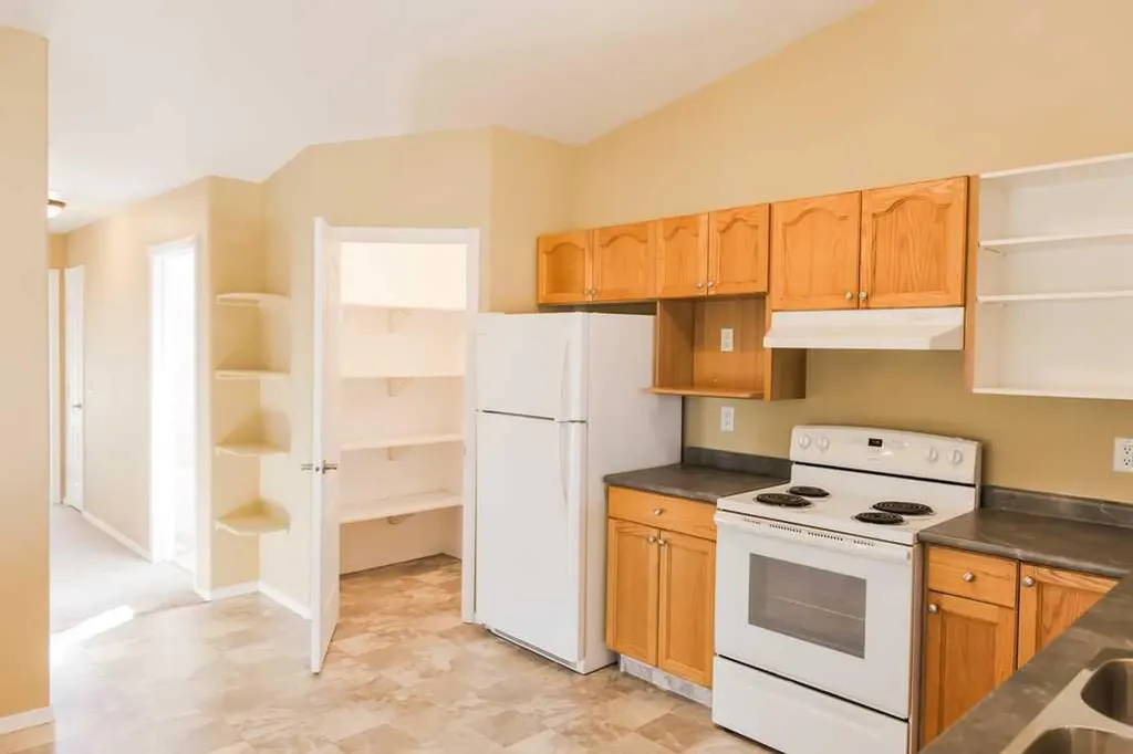 12702 95 Street Grande Prairie AB T8X1N4