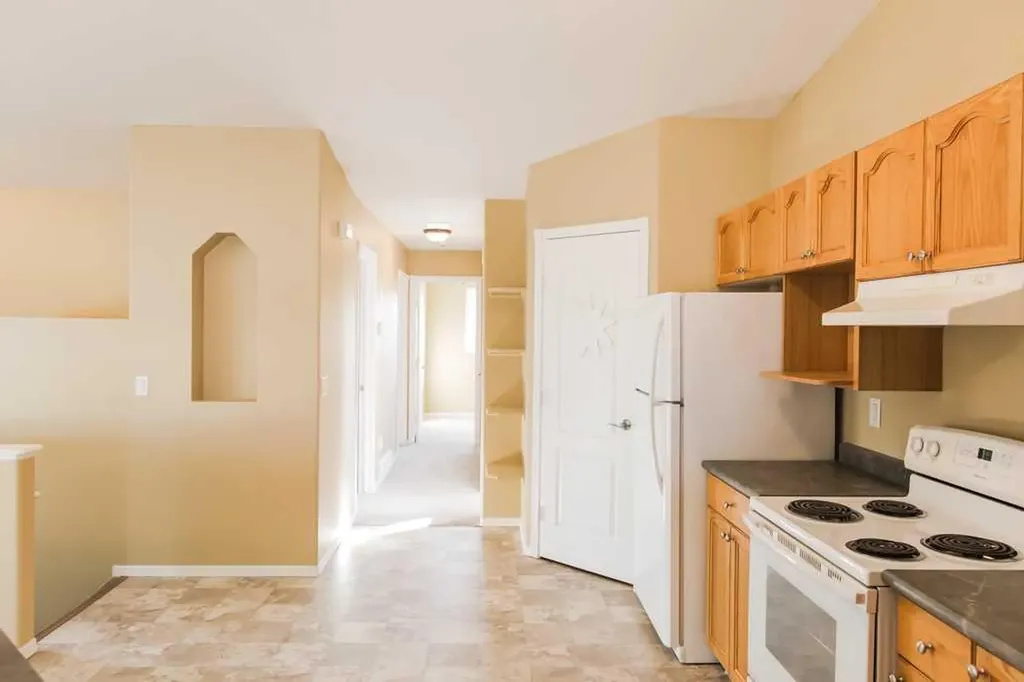 12702 95 Street Grande Prairie AB T8X1N4
