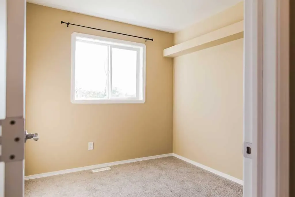 12702 95 Street Grande Prairie AB T8X1N4