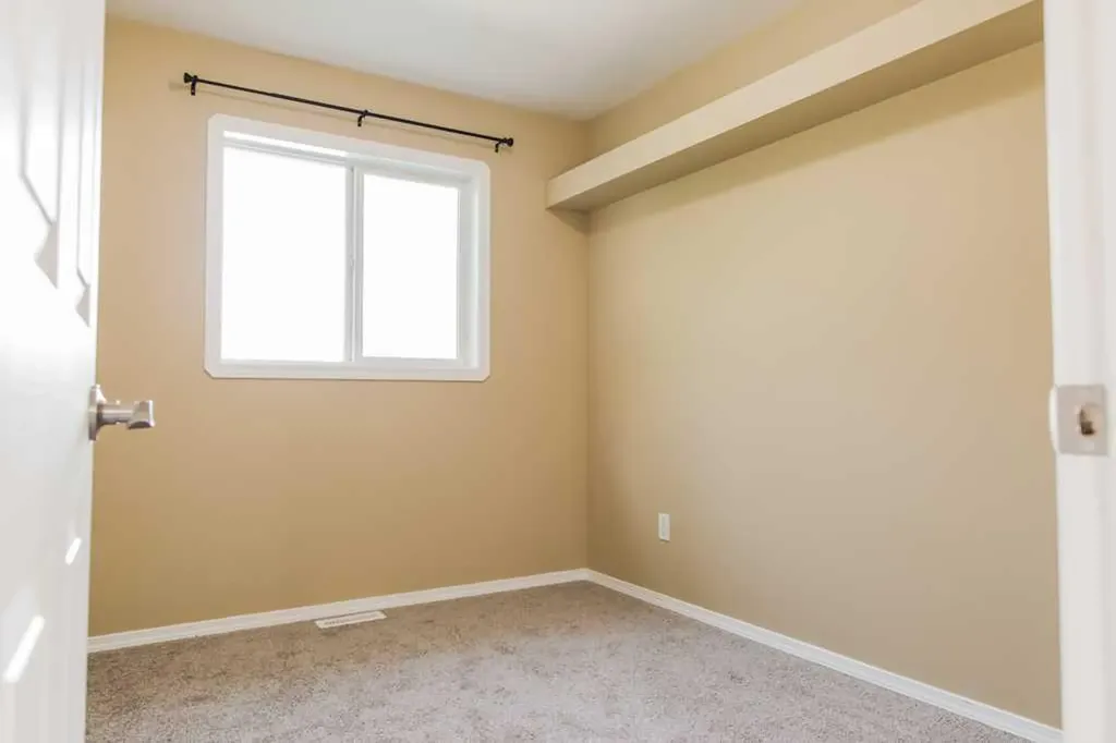 12702 95 Street Grande Prairie AB T8X1N4