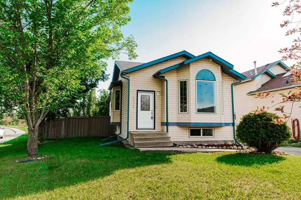 12702 95 Street Grande Prairie AB T8X1N4