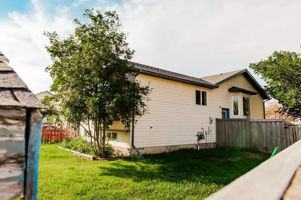 12702 95 Street Grande Prairie AB T8X1N4