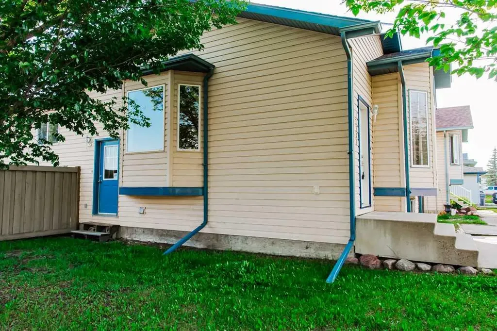 12702 95 Street Grande Prairie AB T8X1N4