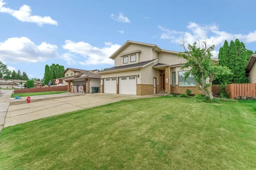 18 Rideau Crescent SE Medicine Hat AB T1B 3X9