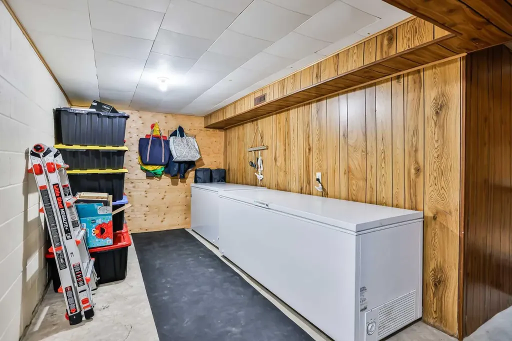315 55 Avenue Coalhurst AB T0L 0V0