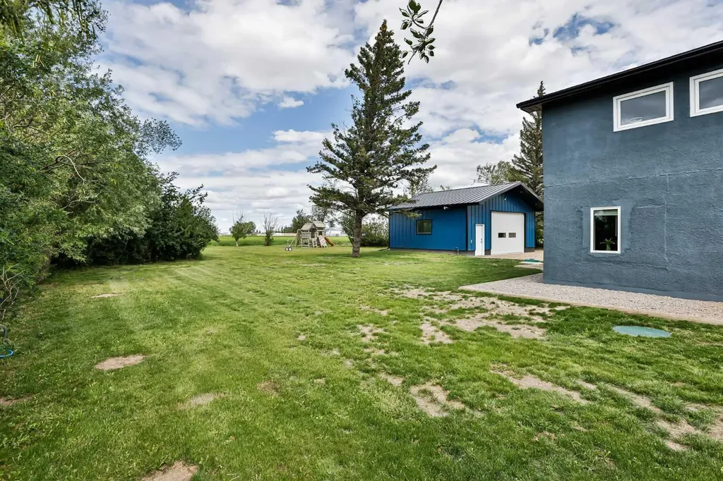 315 55 Avenue Coalhurst AB T0L 0V0