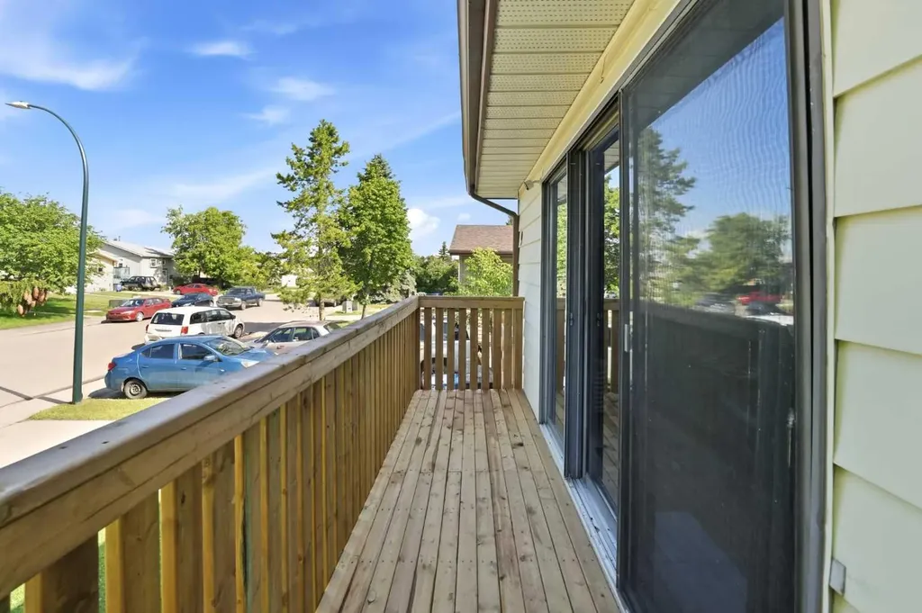 9 Griffiths Avenue Red Deer AB T4P 2K6