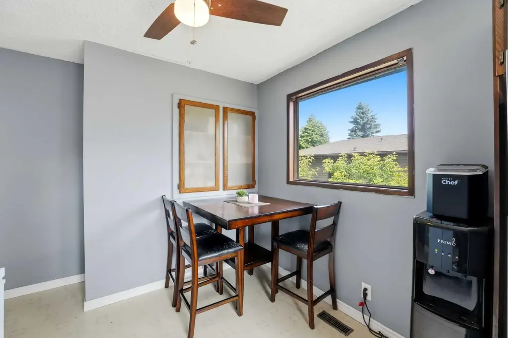 9 Griffiths Avenue Red Deer AB T4P 2K6