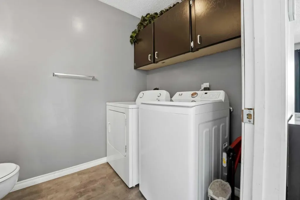 9 Griffiths Avenue Red Deer AB T4P 2K6
