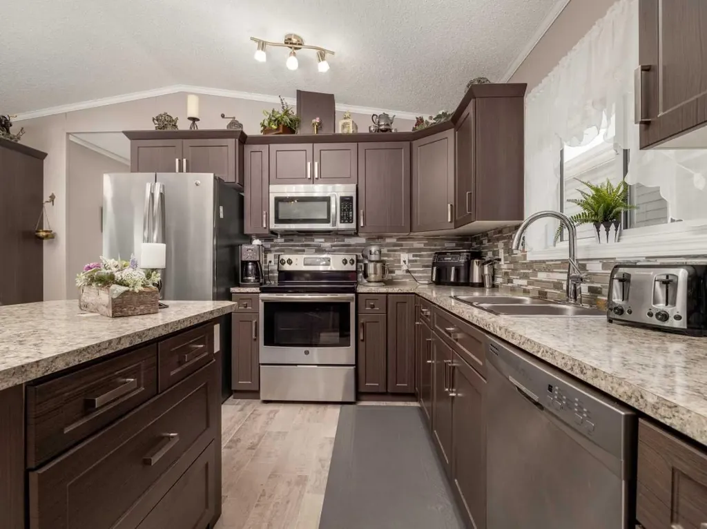 207 Porter Street Coaldale AB T1M 0A7