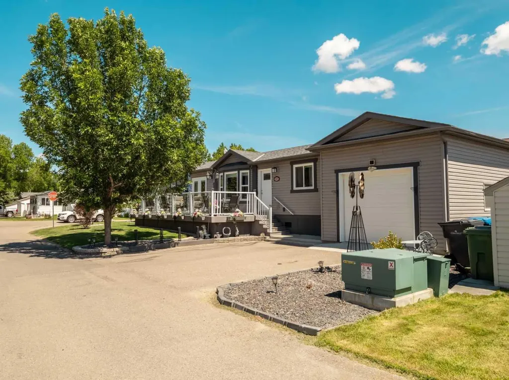 207 Porter Street Coaldale AB T1M 0A7