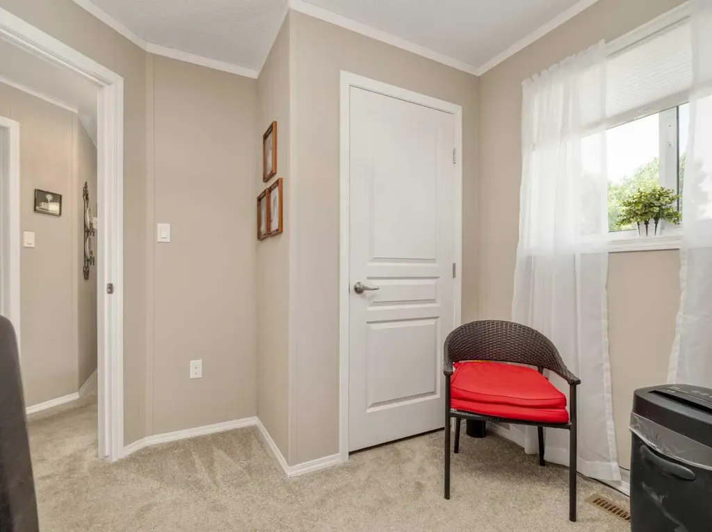 207 Porter Street Coaldale AB T1M 0A7