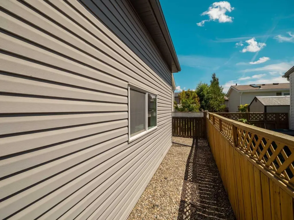207 Porter Street Coaldale AB T1M 0A7