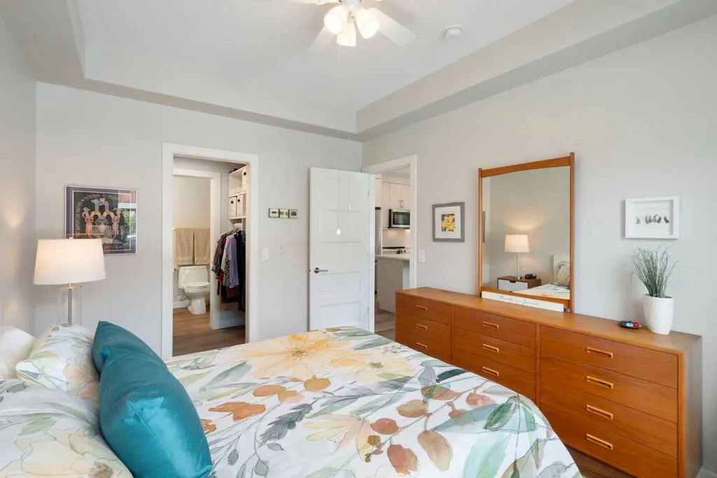 80 Greenbriar Place NW Calgary AB T3B 6J4