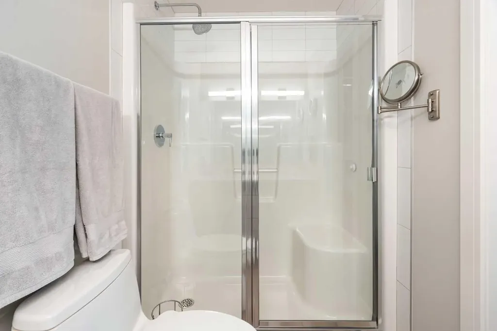 80 Greenbriar Place NW Calgary AB T3B 6J4