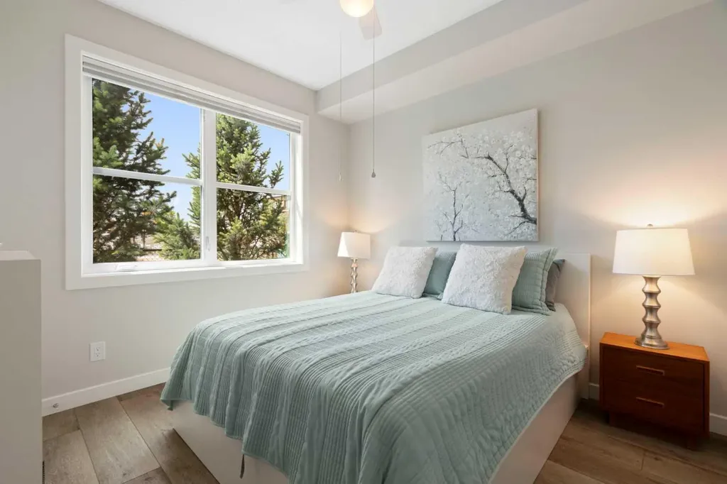 80 Greenbriar Place NW Calgary AB T3B 6J4