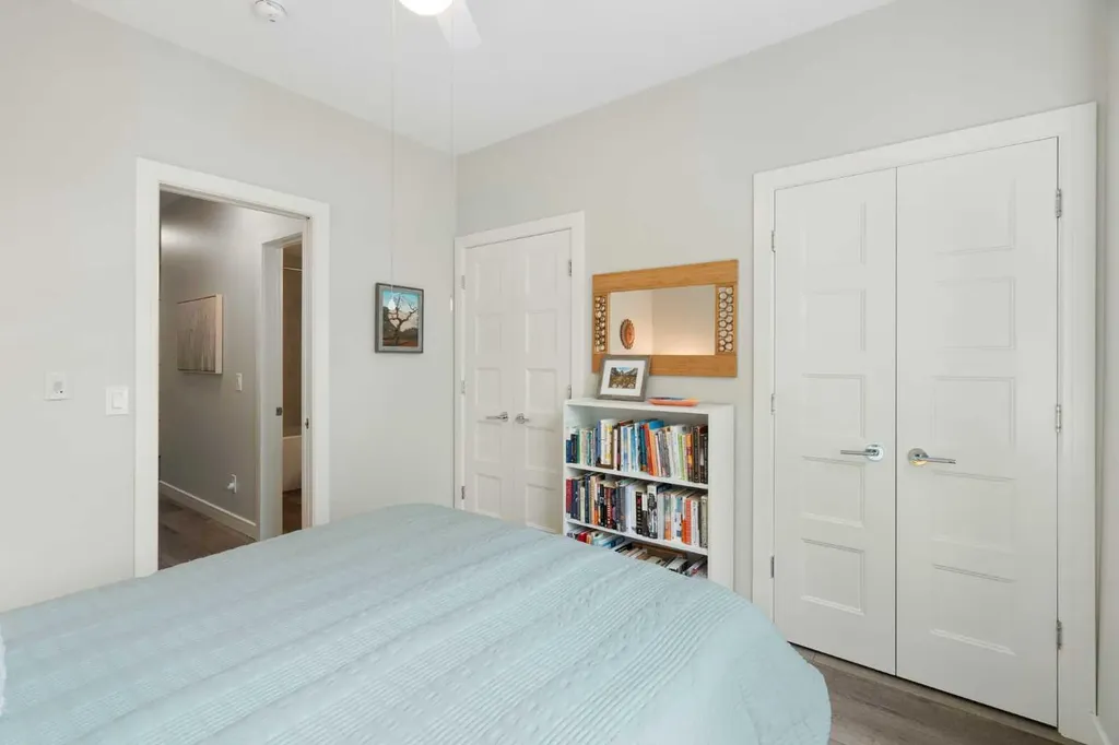 80 Greenbriar Place NW Calgary AB T3B 6J4