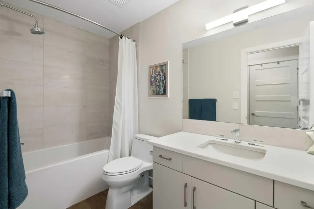 80 Greenbriar Place NW Calgary AB T3B 6J4
