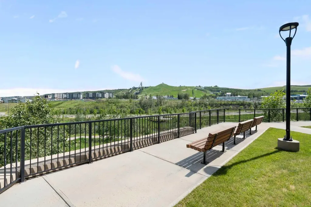 80 Greenbriar Place NW Calgary AB T3B 6J4