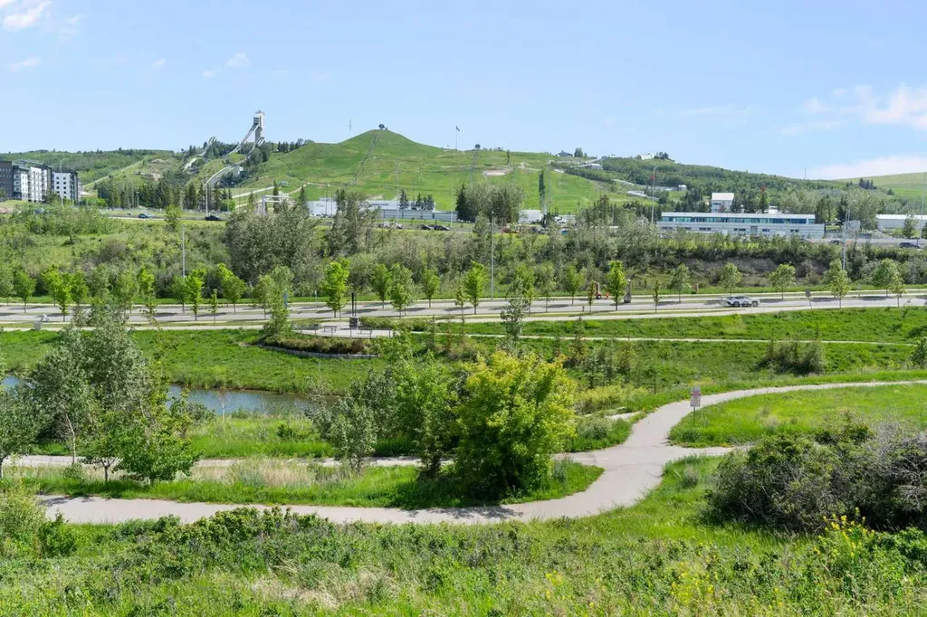 80 Greenbriar Place NW Calgary AB T3B 6J4