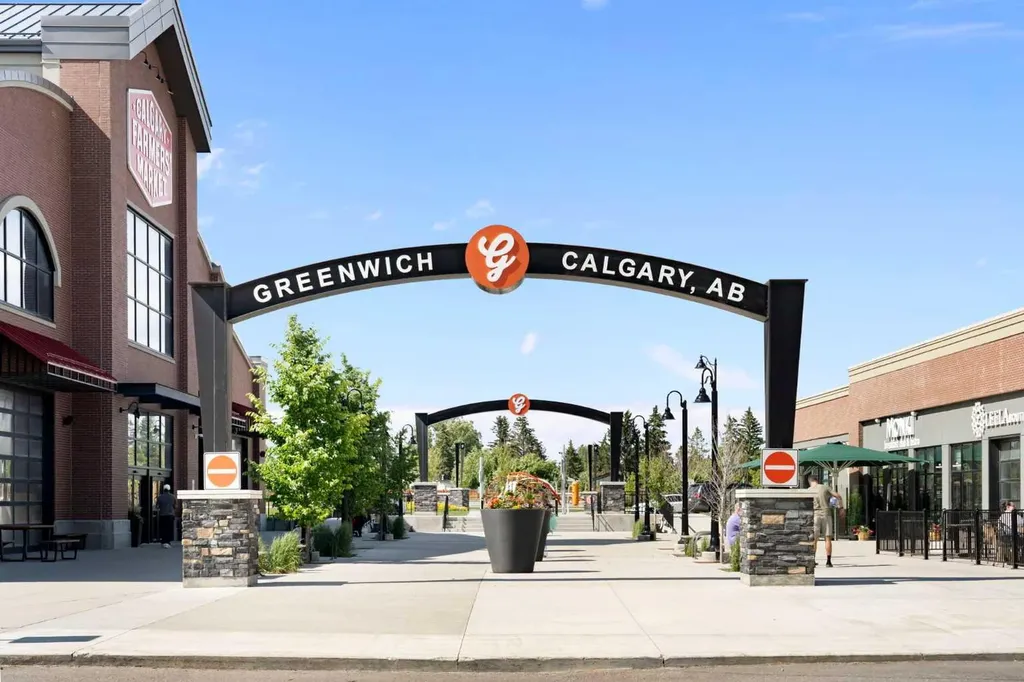 80 Greenbriar Place NW Calgary AB T3B 6J4
